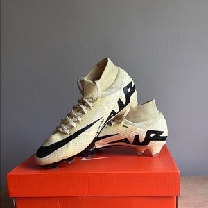 Nike Zoom Superfly 9 Pro FG Lemonade/Black Soccer Cleats Size 6 Men/ 7.5 Women